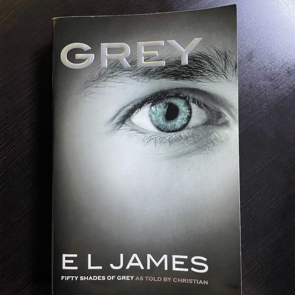 FIFTY SHADES in 4 BOOKS Brand New!! (Private Readings not Included!!) Great Gift - Picture 8 of 8